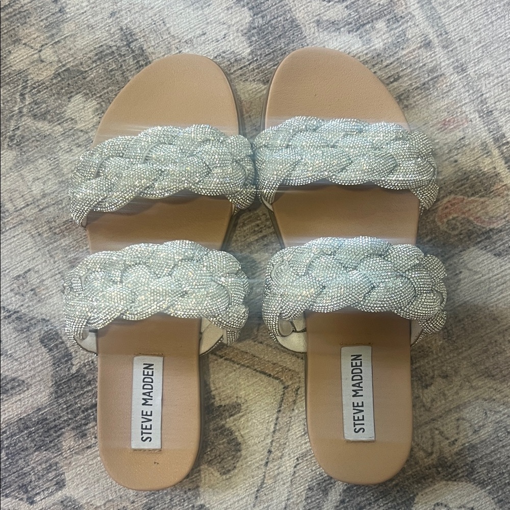 Steve Madden Women's Silver Sandals- BRAND NEW!